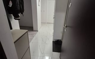 Închiriez apartament 2 camere decomandat, 53 mp, parcare și boxă - Poză 1