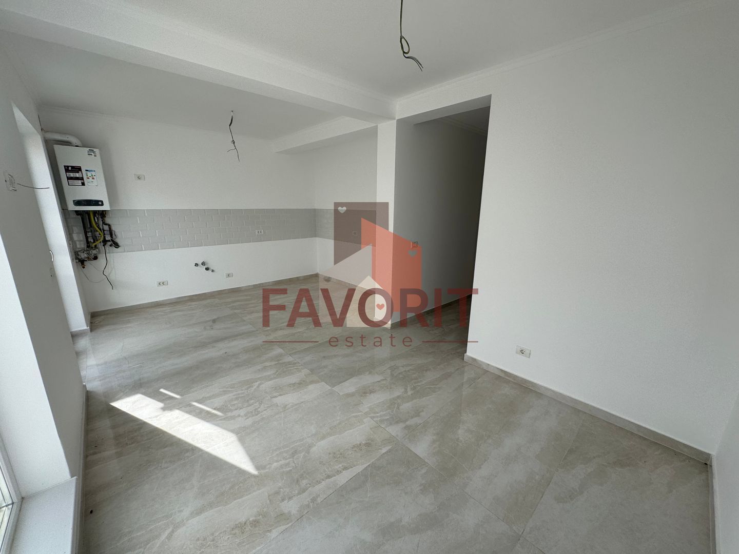 Finisaje la alegere. Vatra veche a satului. La asfalt - Poză 1