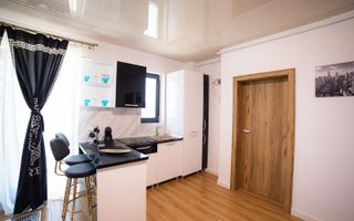 Apartament prima linie la mare, et.3 mobilat si utilat - Poză 1