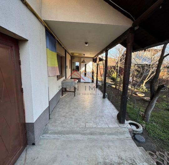 Vila de vanzare, 5 camere, garaj, 383 m2 teren, Campina - Poză 2