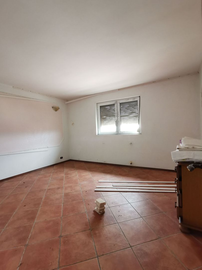 Casa 6 camere  Urechesti-Vrancea constructie 2008 - Poză 4