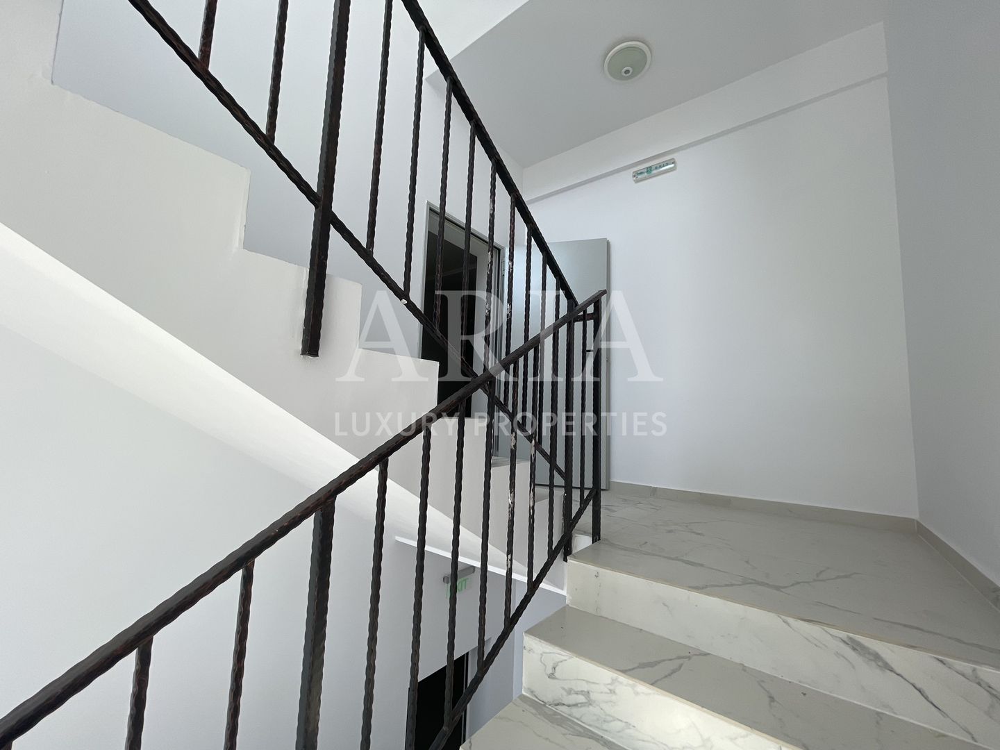 IANCU 75 - 3 CAMERE - NOU LUX - GARAJ - Poză 17