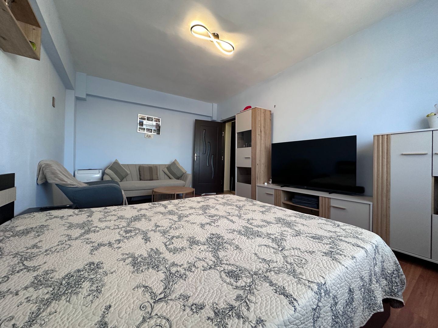 Pret accesibil! Vanzare apartament cu 2 camere in Doicesti - Poză 6