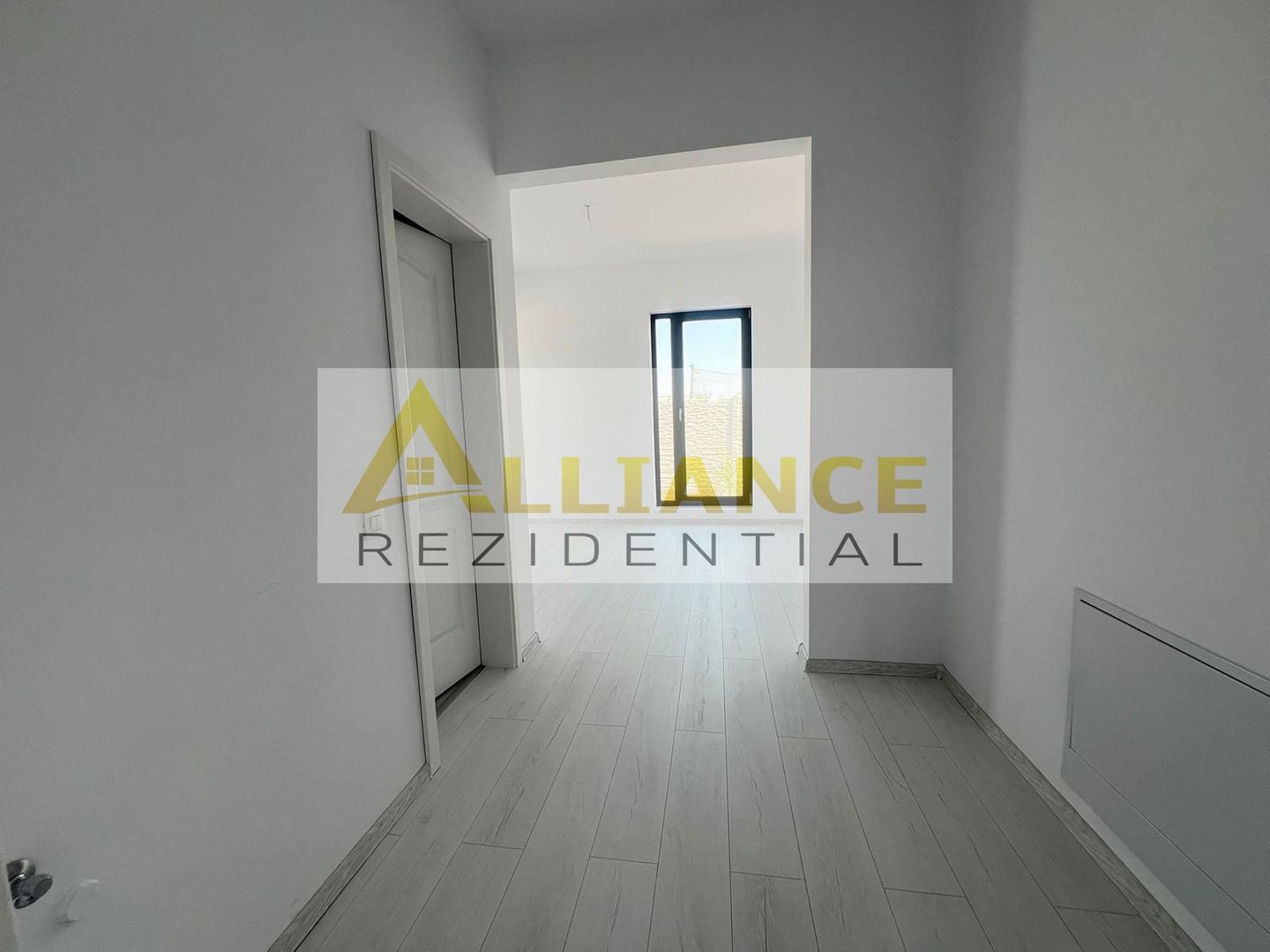 Casa Individuala pe Parter - 4 camere + teren 370 mp - Poză 6