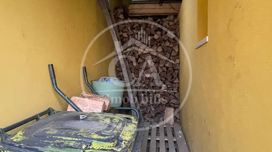 Casa de vânzare cu 7 camere in zona Nufarul, Oradea - Poză 31