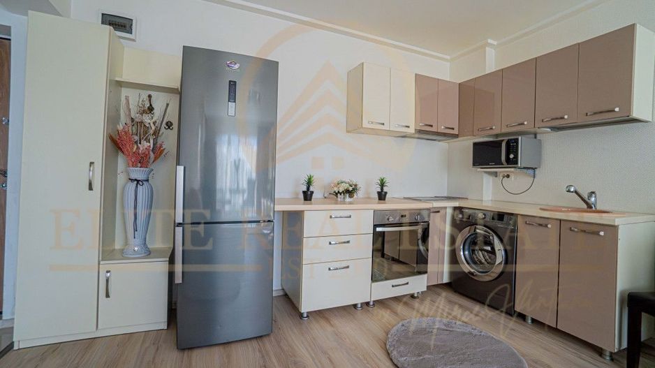 Apartament 2 camere – Mamaia, zona de intrare – Piscină - Poză 11