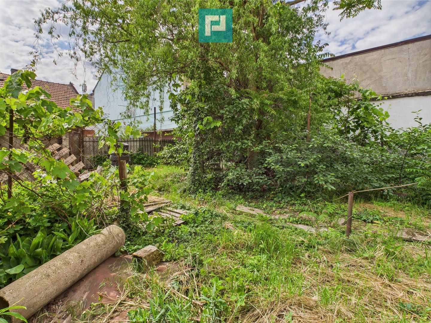 Casă cu 3 camere pentru investiții în Grădiște - Poză 12