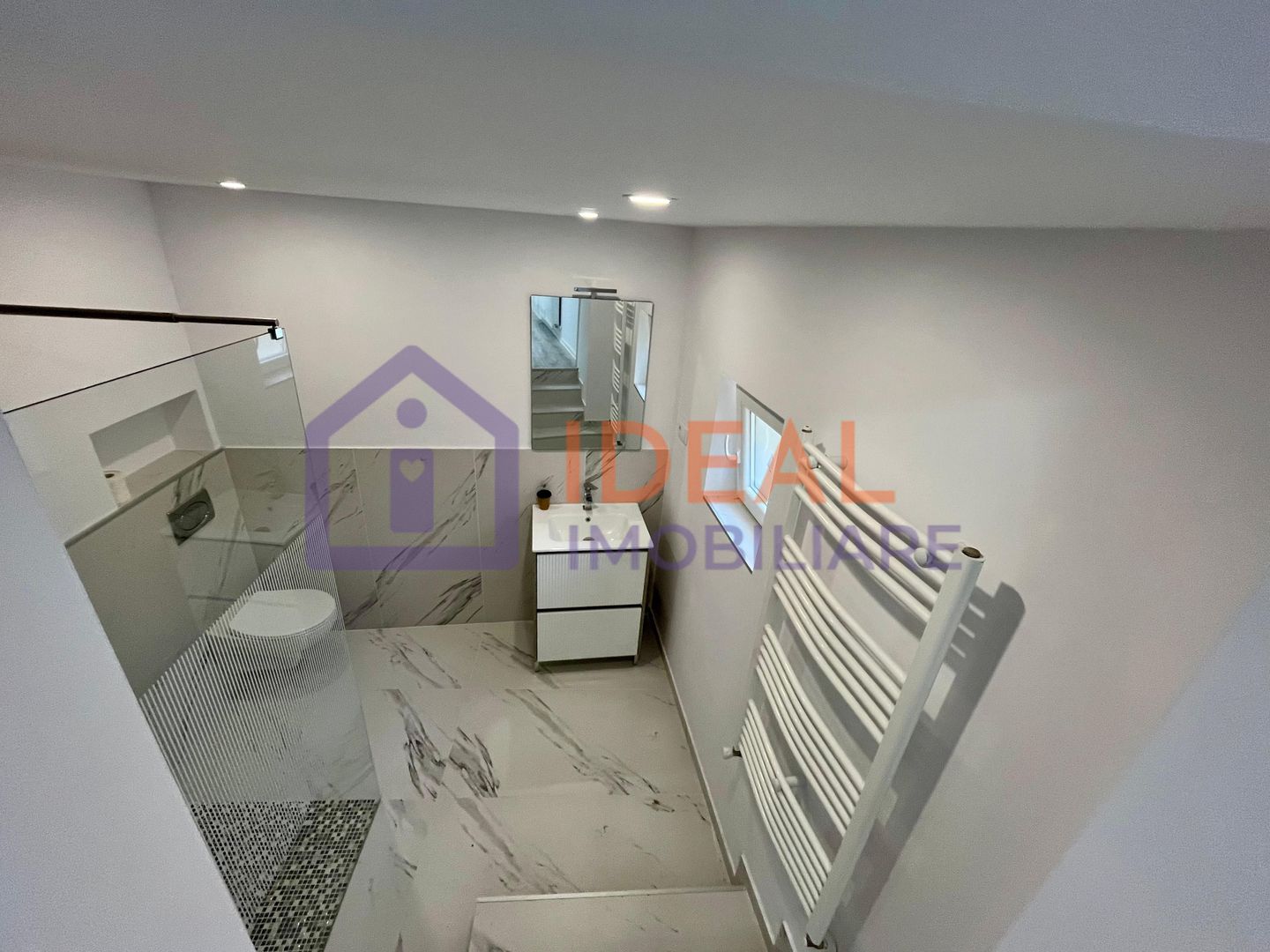 Apartament Ultracentral cu 2 camere complet renovat - de vânzare - Poză 9