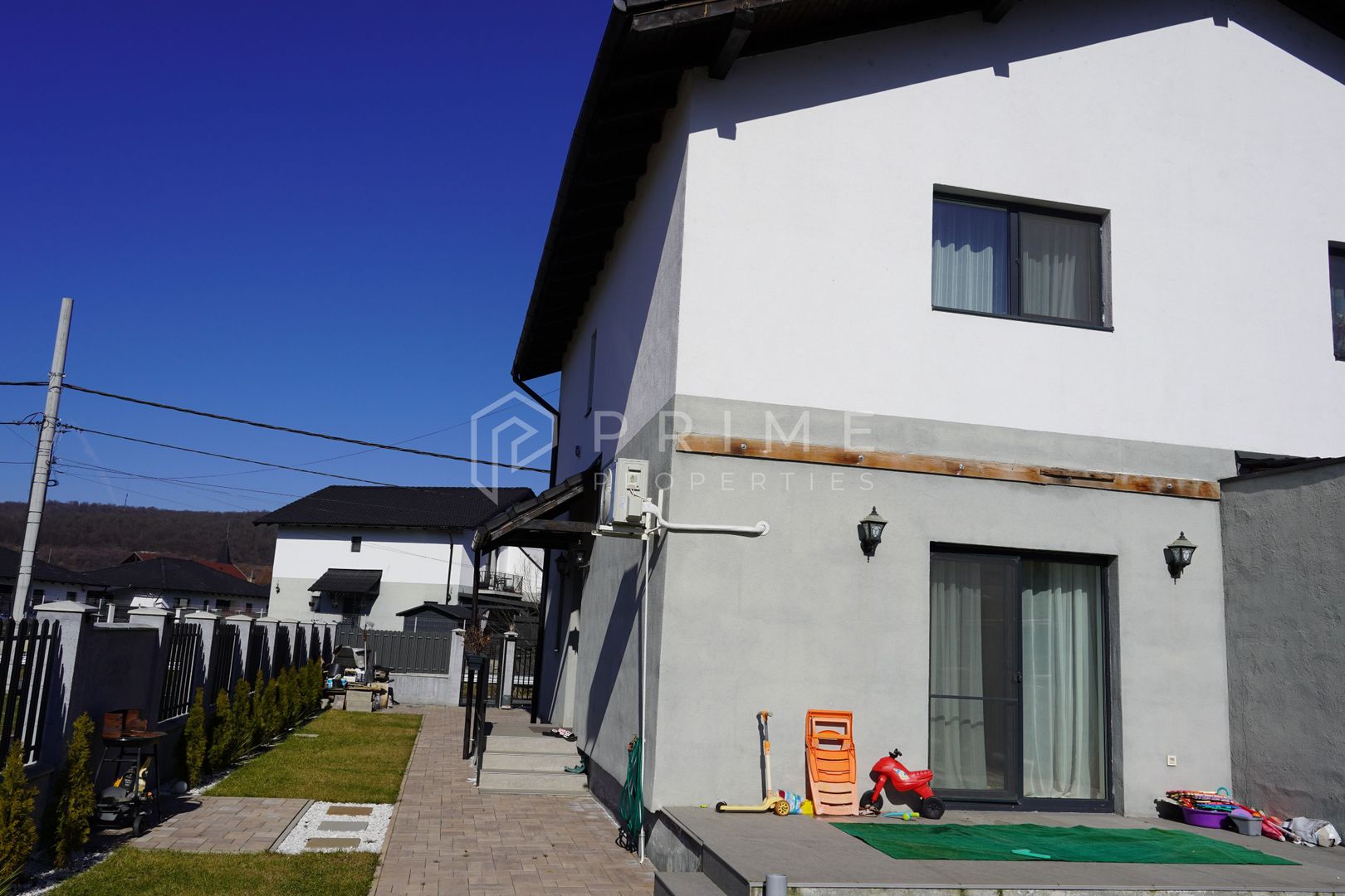 Casă tip duplex complet amenajată si mobilată - Poză 3