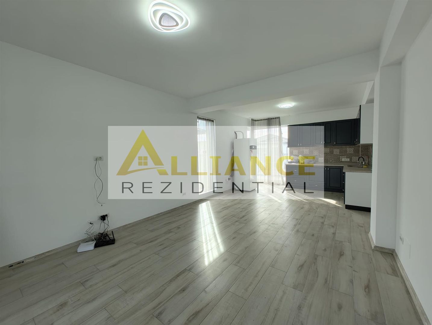 Casa moderna parter - 3 camere 2 bai 370 mp teren - Poză 11