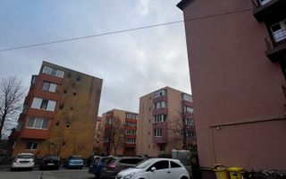 Garsoniera UMT De Vânzare - Poză 4