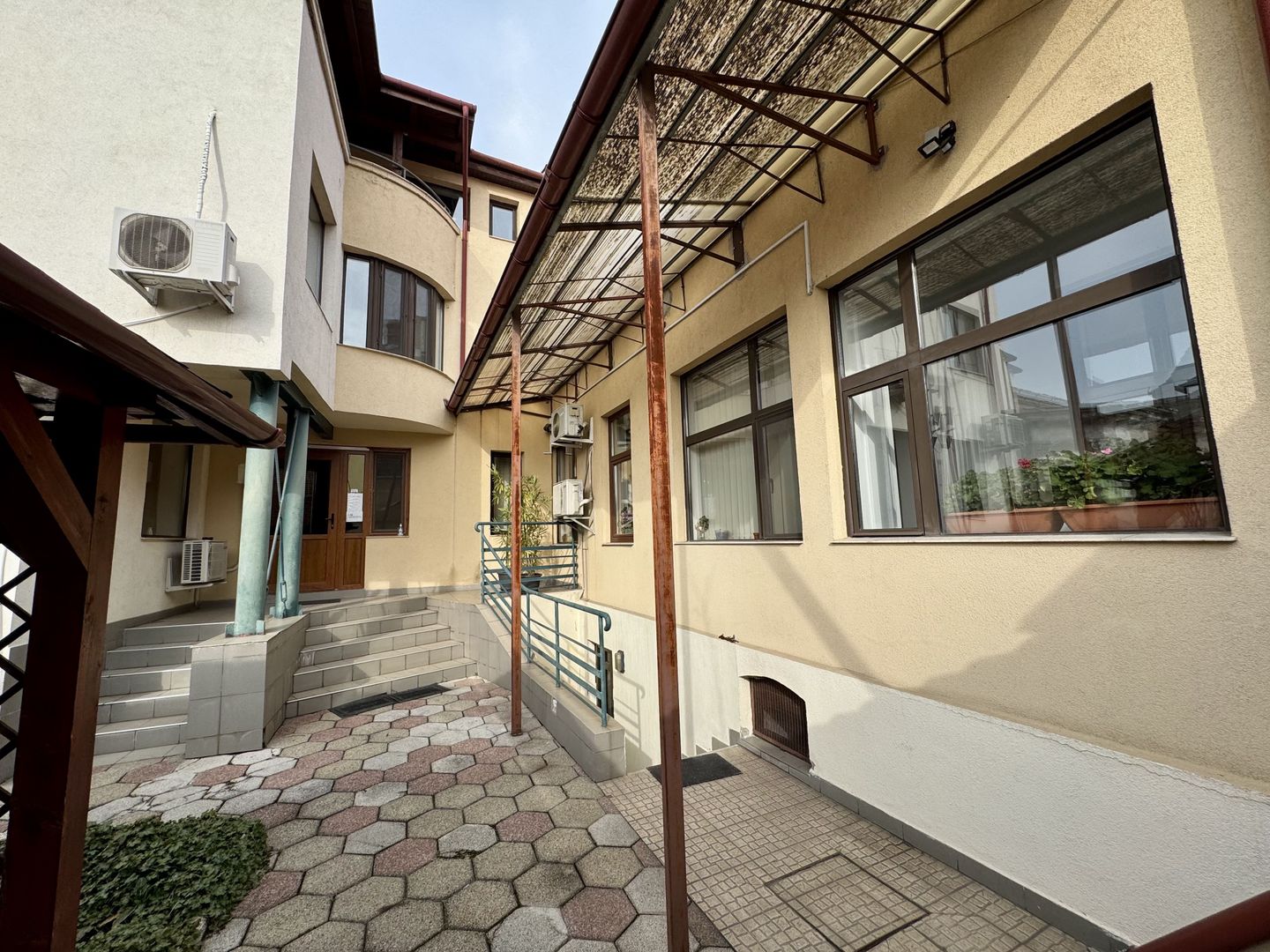 Brâncoveanu  Sp+P+M cu extindere P+1E+M pretabilă afacere - Poză 17