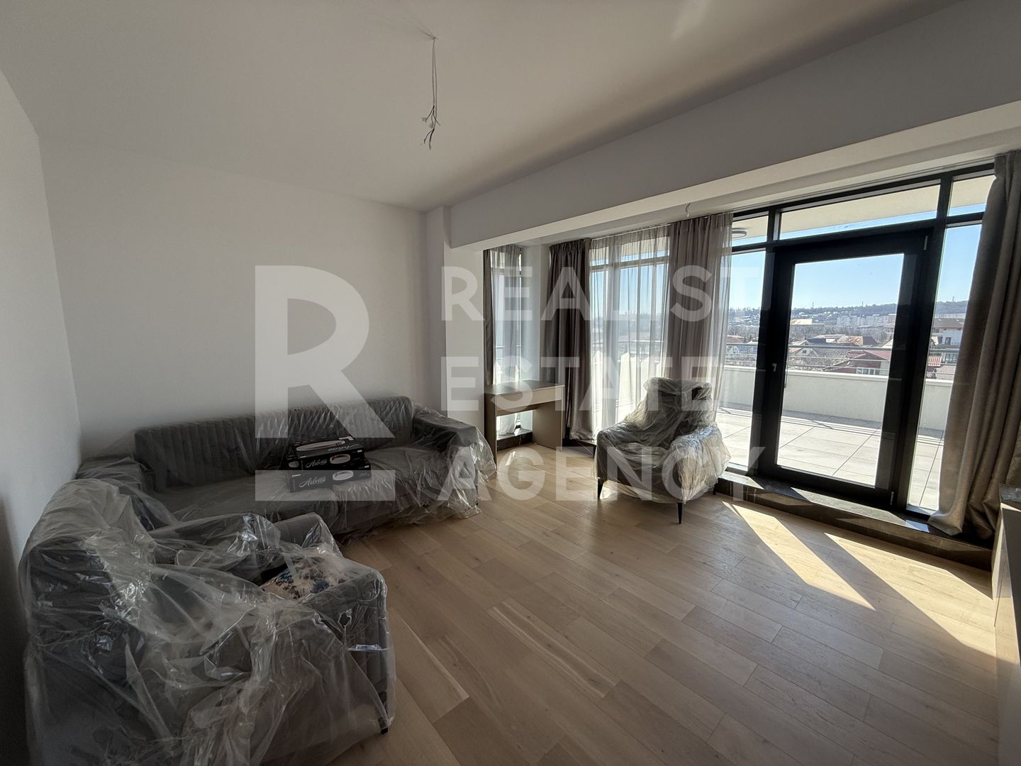 Închiriere apartament de tip penthouse - Sfântul Andrei, Iași - Poză 1