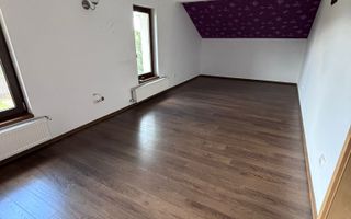 Casa individuala frumoasa si spatioasa in Giroc - Poză 19