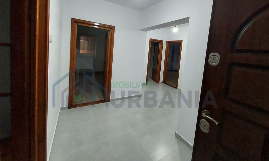 Apartament 3 camere, decomandat, renovat, Păcurari, etaj 2/9, 83,92 mp - Poză 1