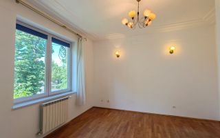 De închiriat: vilă interbelică - stradal - Berzei-190 mp utili - Curte - Poză 13