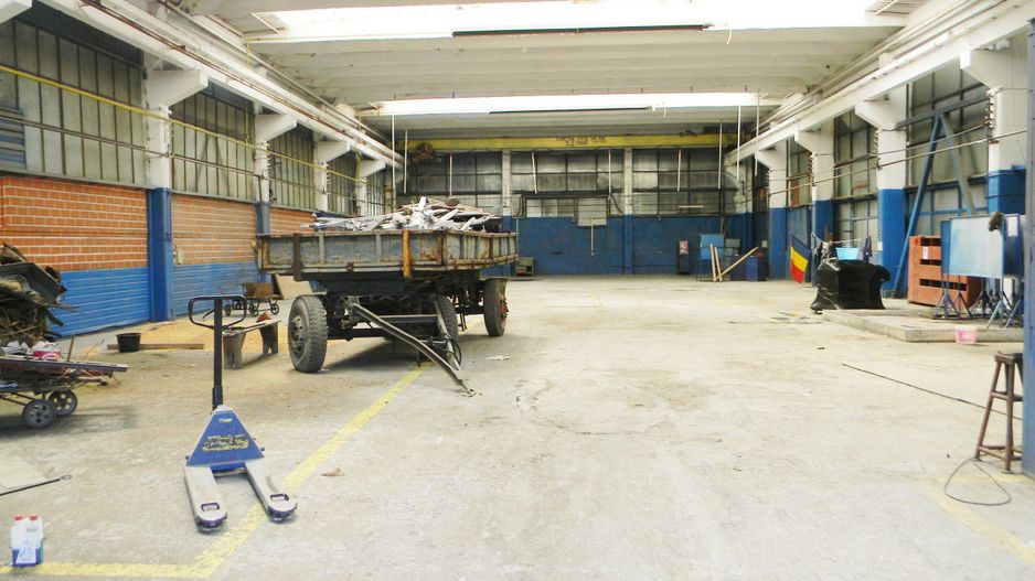 Hala industriala in zona Tractorul - Poză 1