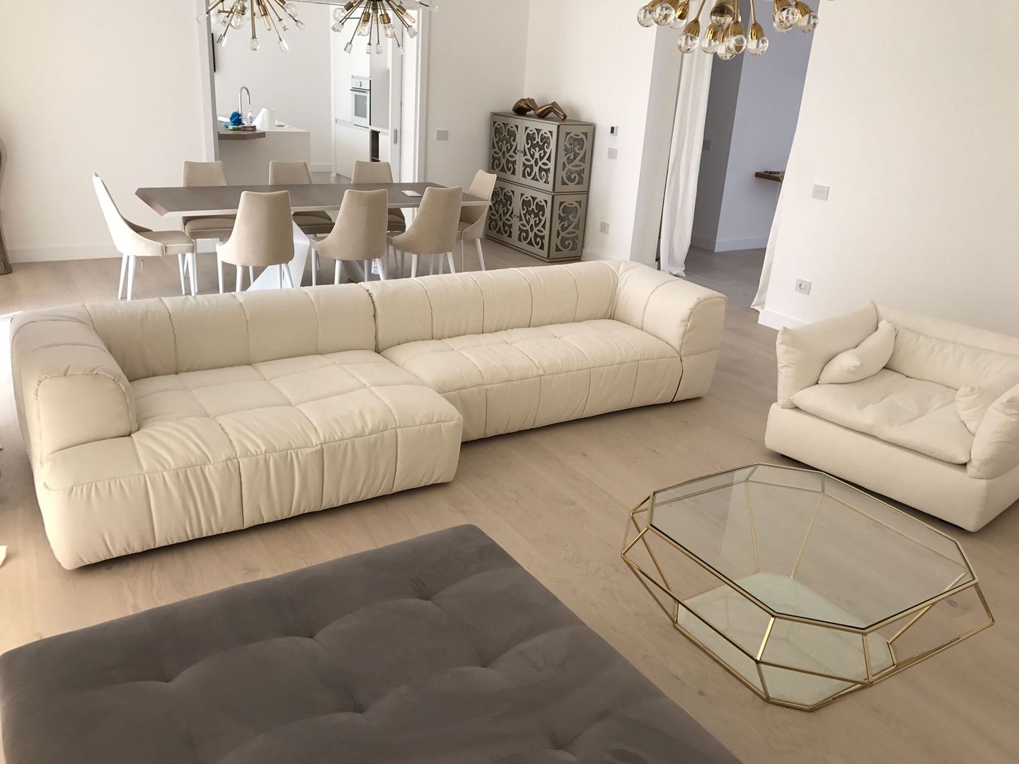 Casă / Vilă cu 8 camere de vânzare în zona Est - Poză 3