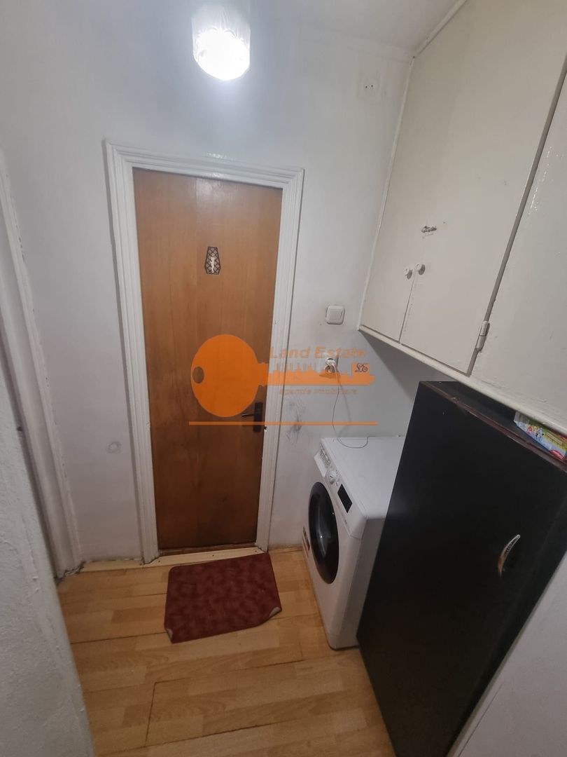Apartament cu 3 camere in zona Crangasi - Poză 9