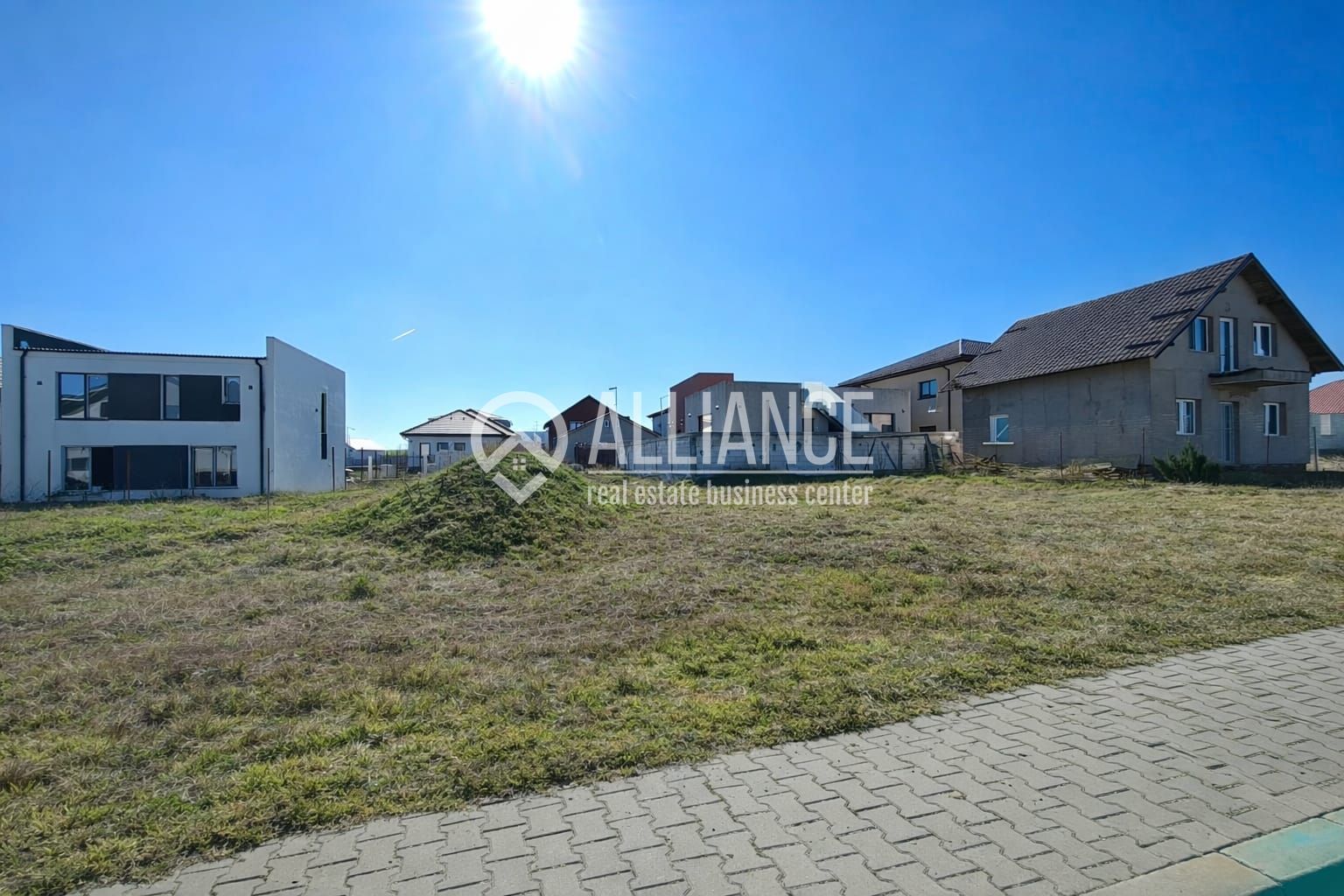 VALU LUI TRAIAN - teren 254 mp intravilan zona F - Poză 1