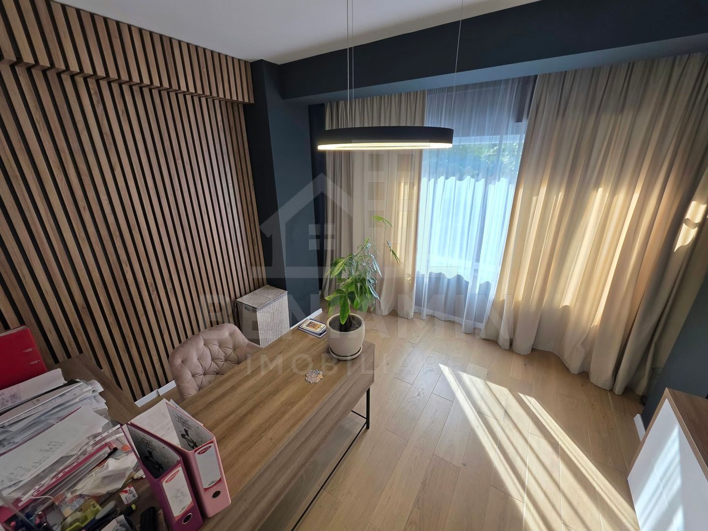 Apartament Superb 3 Camere- Ultracentral- Curte Privată 27mp-Parcare - Poză 4