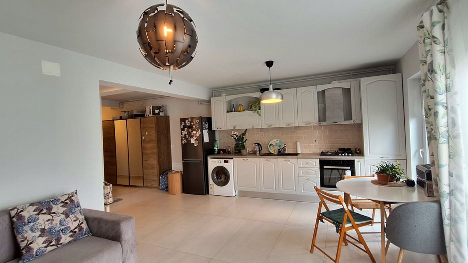 Apartament cu 2 camere si  2 locuri de parcare - Poză 8