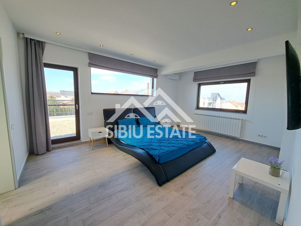 Casa Sibiu, terase panoramice, garaje, teren mare, Sura Mica - Poză 8