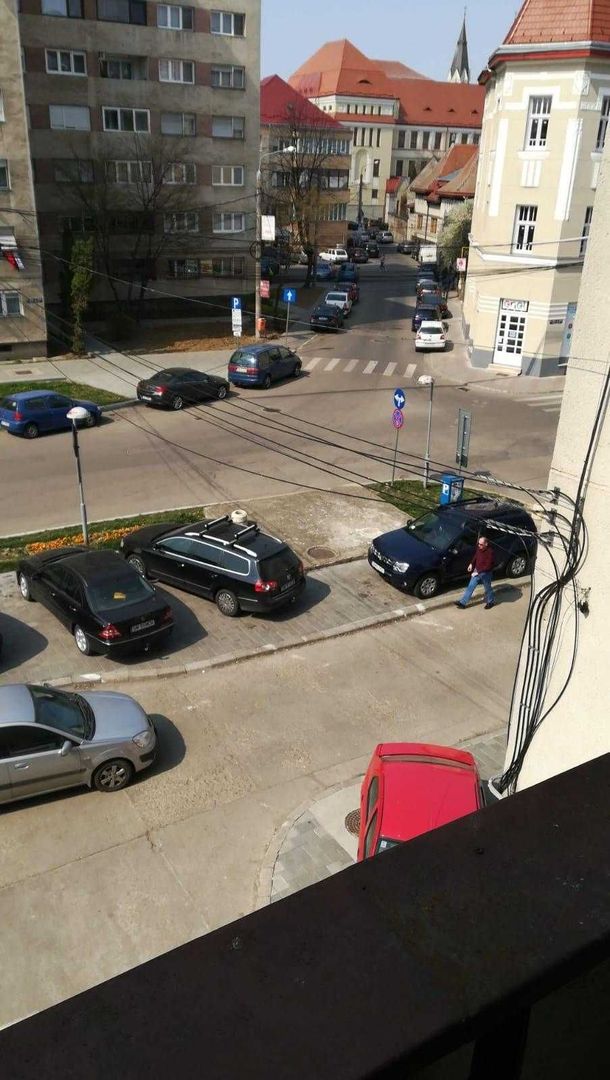 BRASADAS vinde ap 2 cam + living etaj 2 in zona Pta Romana. - Poză 1