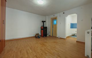 Casă de vânzare – Comuna Rășinari, str. Andrei Șaguna – aproape de centru - Poză 5