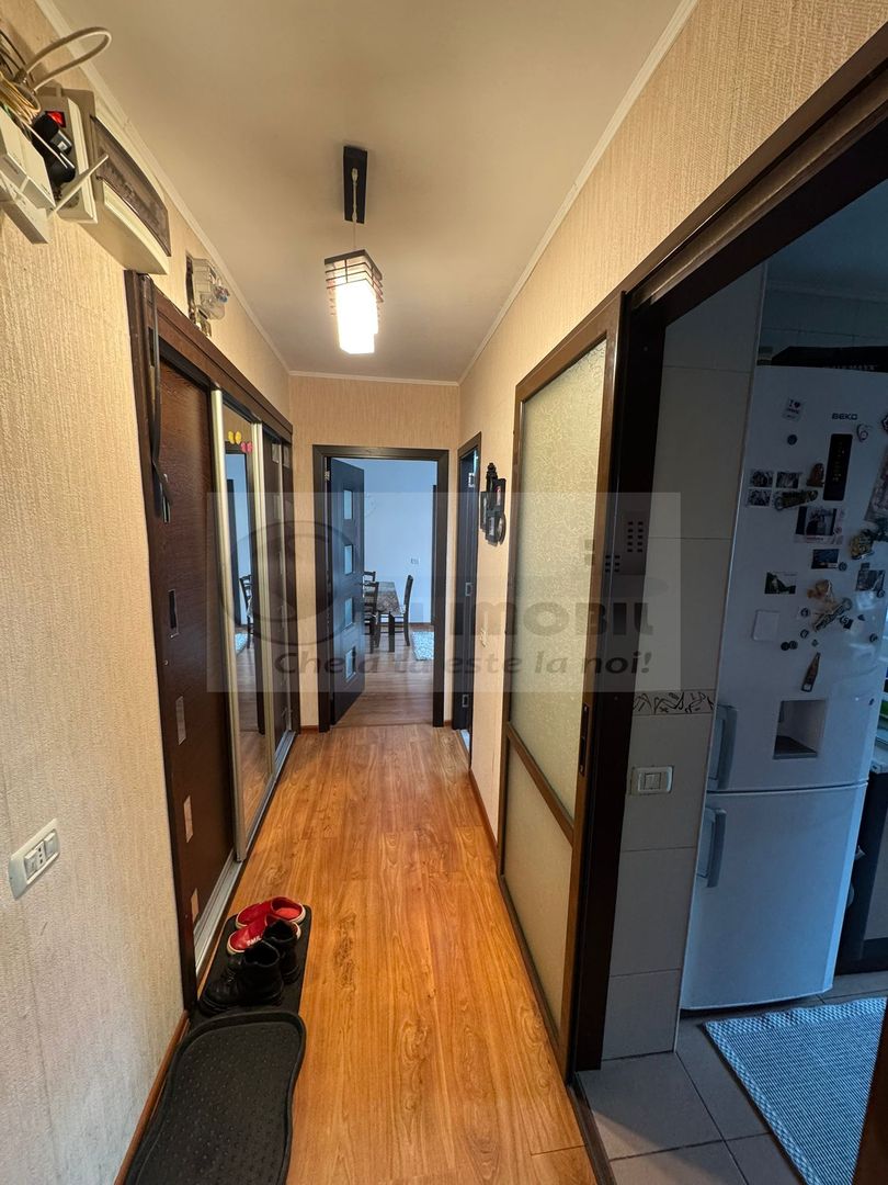 Ap 3 camere | 60mp | et. intermediar | Zona Podu Roș - 123.000E - Poză 8