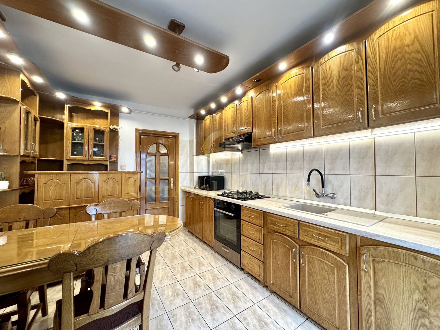 Spre Vânzare apartament cu 3 camere, în Centru, Păcurari - Poză 6