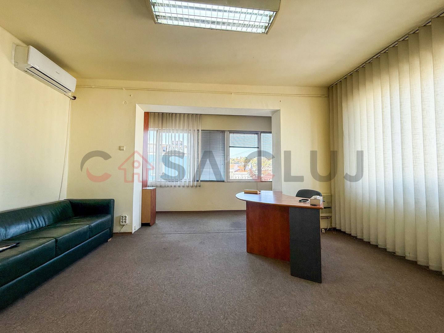 Apartament 2 camere | Piața Mihai Viteazu | ideal investiție sau birou - Poză 1
