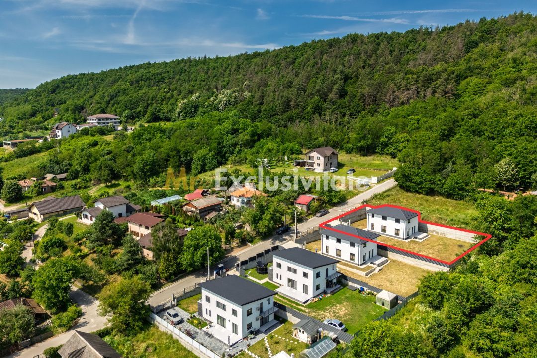 Casă cu un view spectaculos ,langa padure-Argeșelu. - Poză 16