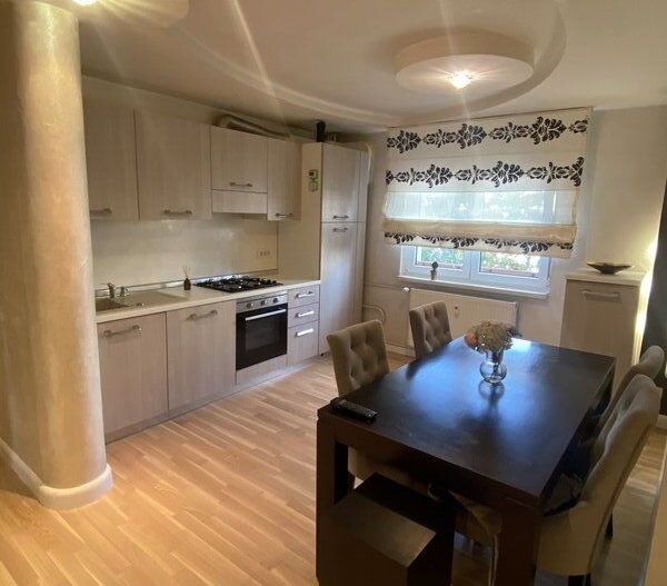 De Închiriat Apartament 3 Camere Decebal, Renovat, Aproape, de Metrou - Poză 13