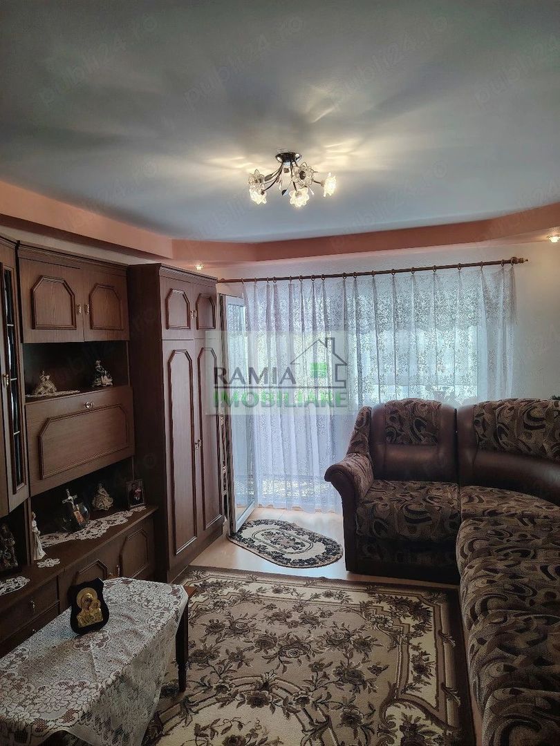 Apartament 3 camere decomandat, etaj 1, 2 balcoane și garaj – Râșnov - Poză 1