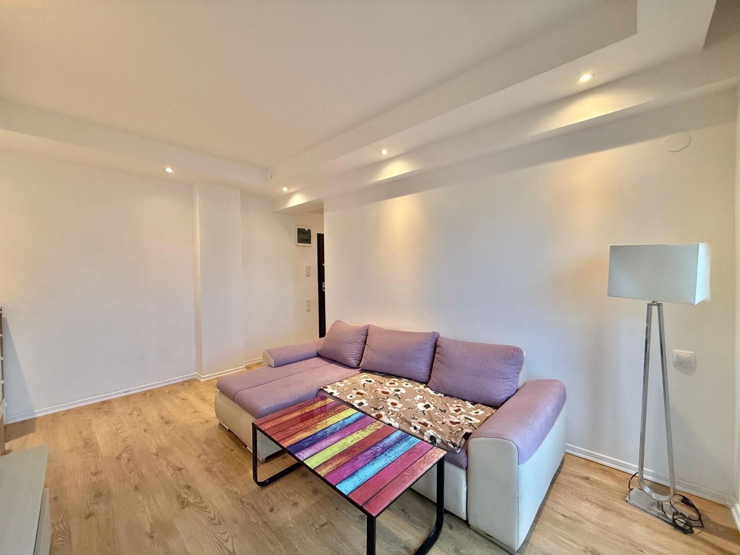 COSMOPOLIS - Apartament cu 2 camere, mobilat si utilat. - Poză 1