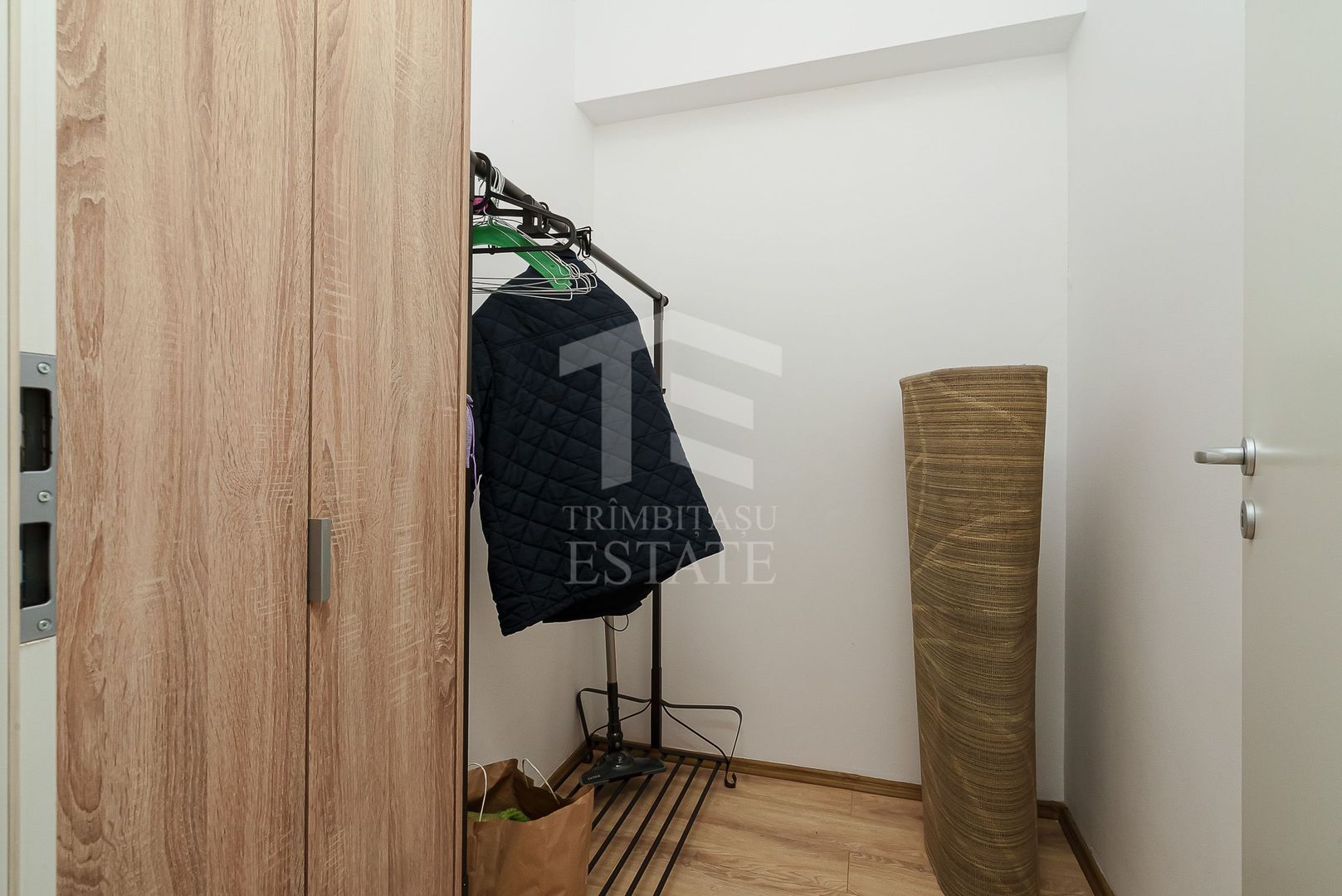 Garsoniera de inchiriat, zona Piata Alba Iulia - Arogant - planul doi - Poză 13