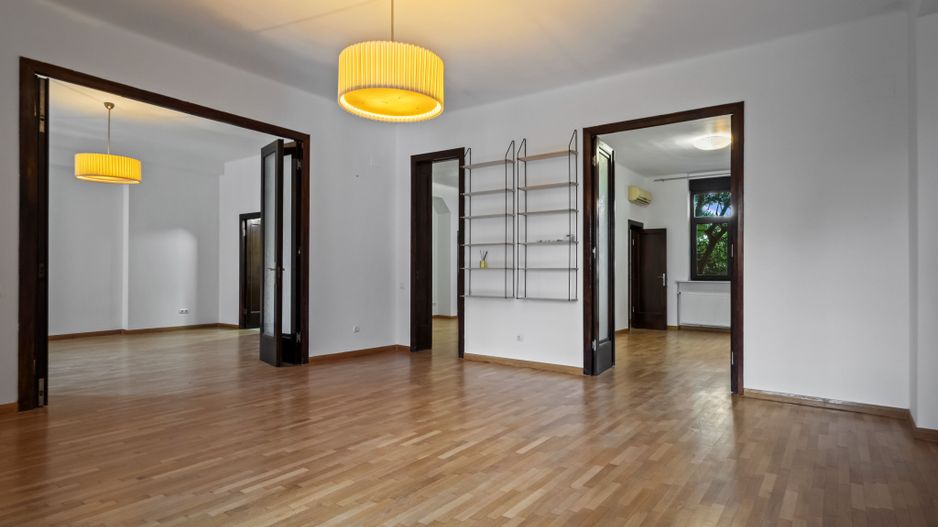 APARTAMENT 4 CAMERE ULTRACENTRAL - Poză 1