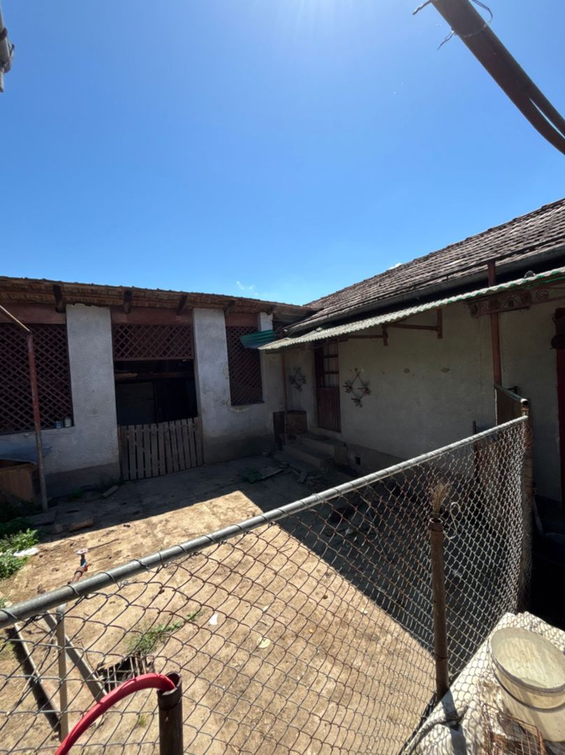 Casa de Vanzare in zona Suseni, in Cugir - Poză 9