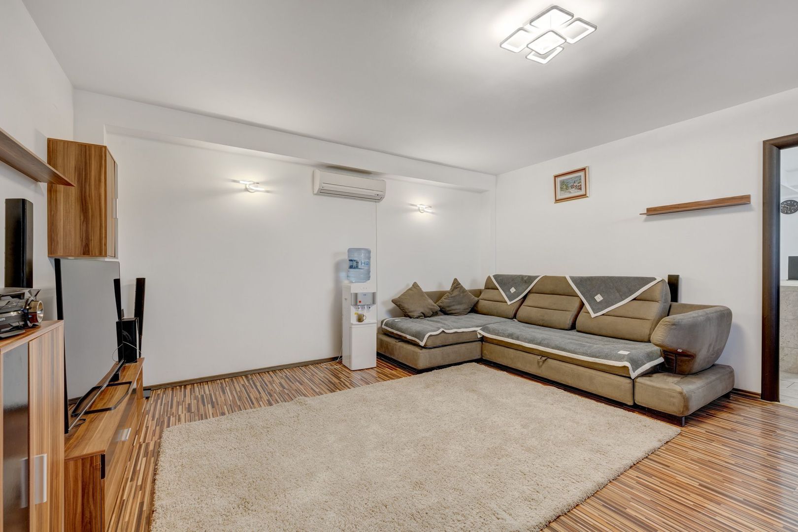 SI CASA SI AFACERE totul sub același acoperiș in Sector 5/Sălaj - LIDL - Poză 42