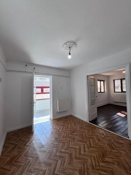 Casa individuala de vanzare zona Vatra Luminoasa - Poză 5
