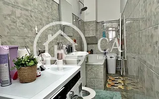 Apartament de vânzare la curte comună cu 3 camere, Ultracentral Oradea - Poză 11