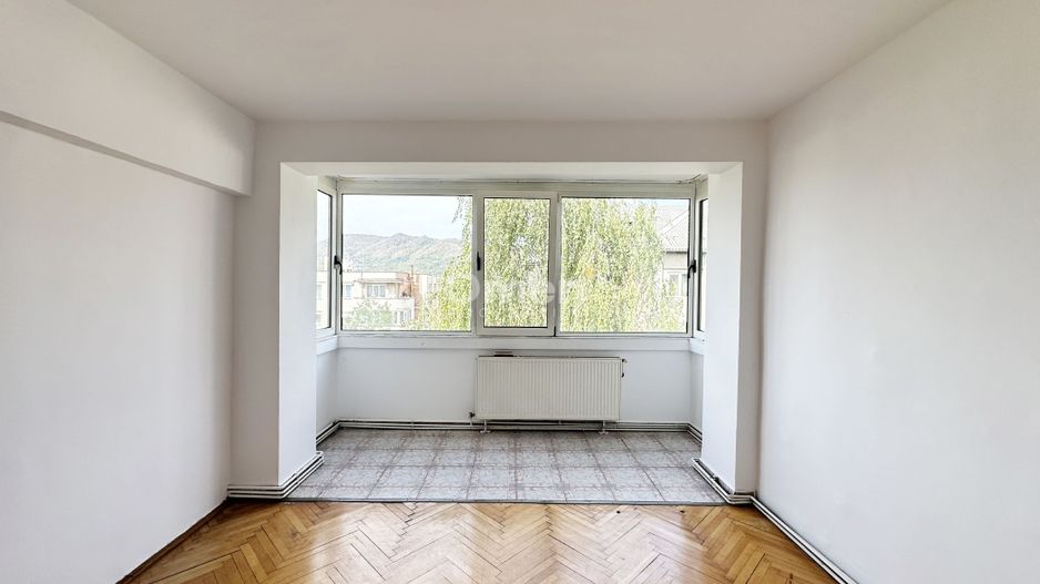 Apartament 4 camere cu garaj ,  b-dul Unirii 118 900 euro - Poză 6