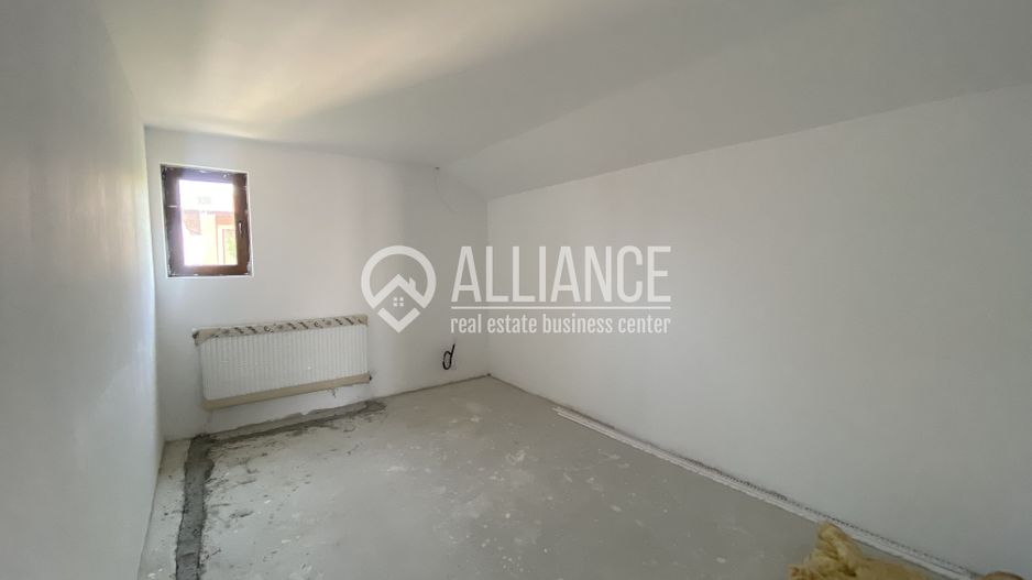 VALU LUI TRAIAN(COD 07) -Casa P+M 5 camere cu teren de 300 mp - Poză 19