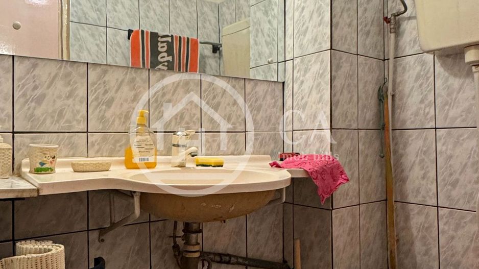 Apartament de vânzare cu 3 camere în zona Iosia , Oradea - Poză 12