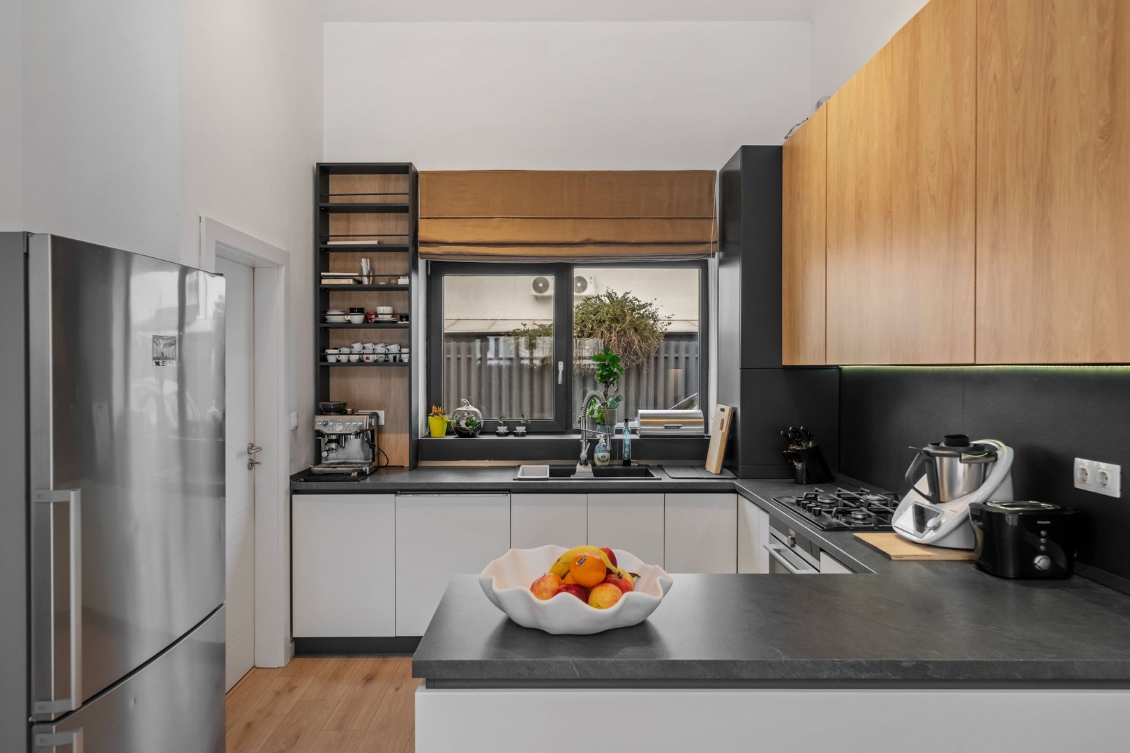 Vila pe parter cu 5 camere  | 655 mp teren | dotata cu panouri solare - Poză 15