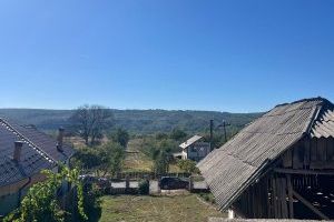 Teren intravilan Darmanesti, 17 metri deschidere la drum principal - Poză 1