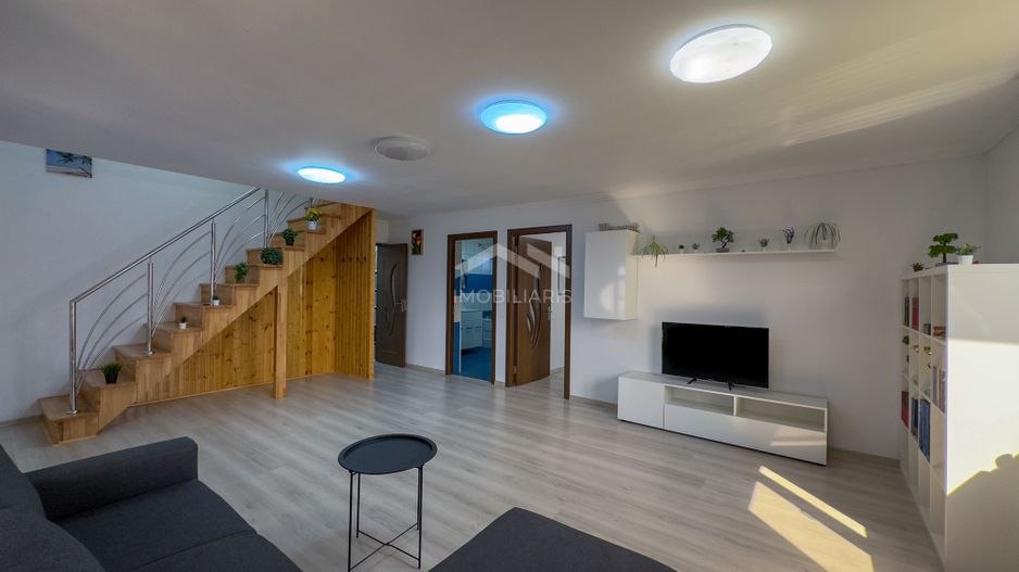 Casă modernă cu 5 camere, garaj și curte mare, mobilată in Corbu - Poză 9