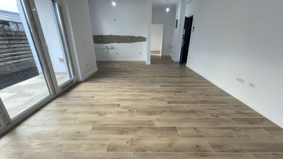 Apartament 3 camere la parter cu gradina proprie - Poză 3