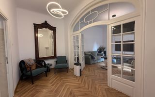 Apartament cochet vila edificata in perioada interbelica - Poză 2